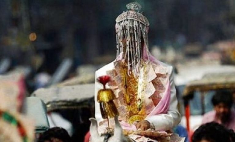 कहानी उस गांव की.. जहां 32 साल बाद कोई दलित दूल्हा घोड़ी चढ़ा