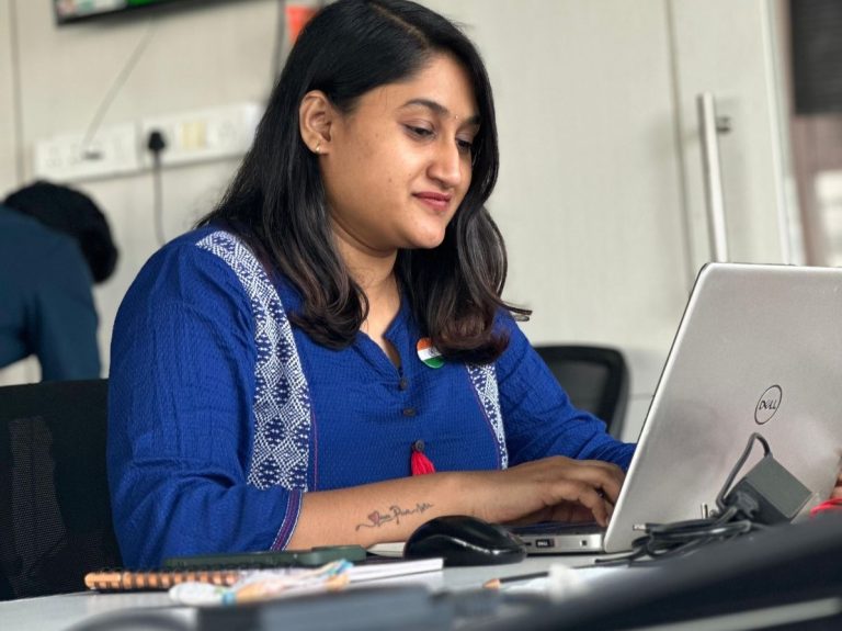 अब रोटी बेलने का झंझट खत्म ‘पढ़िए मुंबई की युवती सृष्टि झोपे के स्टार्टअप ‘आटा पिटा’ की कहानी 